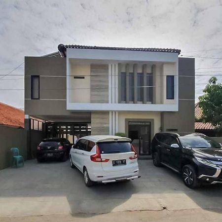 Jatiwangi Syariah Guest House Mitra Reddoorz Majalengka Exterior foto